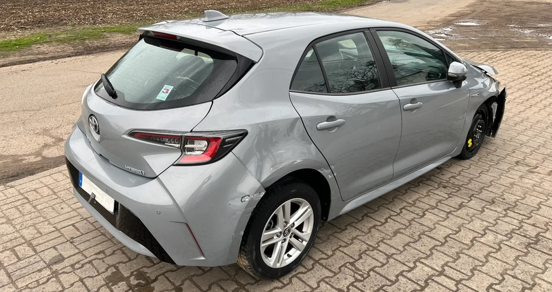 Toyota Corolla cena 37900 przebieg: 76000, rok produkcji 2020 z Chodzież małe 172